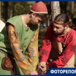 Старинные игры, сражение на мечах и концерты: Чистяковская Роща стала центром притяжения жителей Краснодара