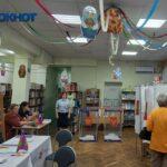 Матрёшки, музыка и хорошее настроение: какая атмосфера царит на избирательных участках в Краснодаре